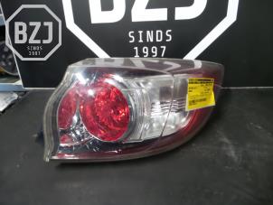 Używane Tylne swiatlo pozycyjne prawe Mazda 3. Cena na żądanie oferowane przez BZJ b.v.