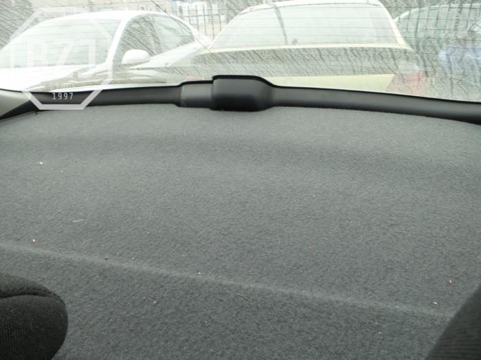 Plage arrière d'un Toyota Avensis (T25/B1D) 2.0 16V D-4D 2006