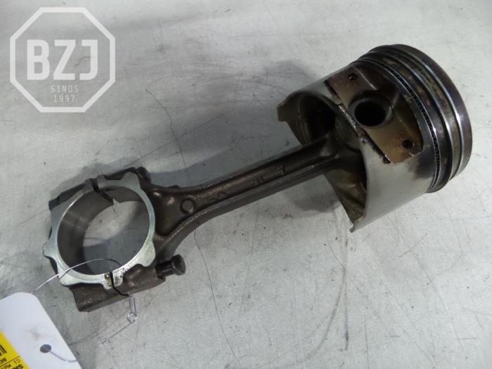 Usados Pistón Hyundai Santafe Precio de solicitud ofrecido por BZJ b.v.