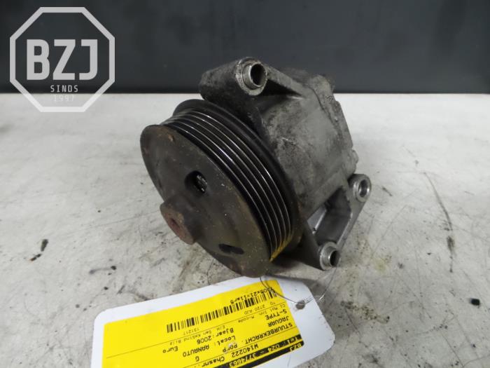 Usagé Pompe de direction Jaguar S-type (X200) 2.7 D 24V Prix € 50,00 Règlement à la marge proposé par BZJ b.v.