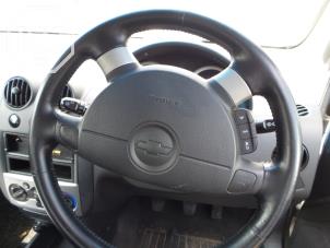 Usados Airbag izquierda (volante) Chevrolet Kalos (SF48) 1.4 16V Precio € 50,00 Norma de margen ofrecido por BZJ b.v.