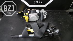Usados Tensor de cinturón de seguridad izquierda Honda Jazz (GD/GE2/GE3) 1.4 i-Dsi Precio € 45,00 Norma de margen ofrecido por BZJ b.v.