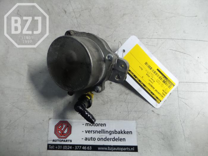 Bomba de vacío de servofreno de un Opel Astra 2008