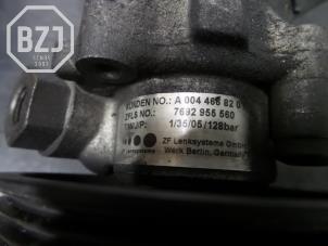 Used Power steering pump Mercedes CLK (W209) 3.2 320 CDI V6 24V Price € 35,00 Margin scheme offered by BZJ b.v.