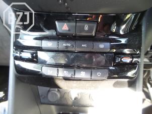 Used Climatronic panel Peugeot 208 Price on request offered by BZJ b.v.