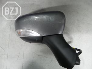 Used Wing mirror, right Renault Clio Price on request offered by BZJ b.v.