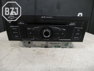 Usados Reproductor de CD y radio Audi A4 Avant (B8) 1.8 TFSI 16V Precio de solicitud ofrecido por BZJ b.v.
