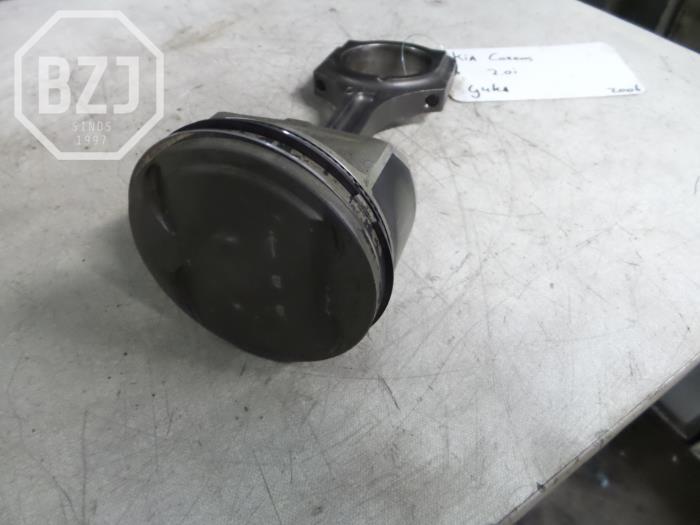 Usagé Piston Kia Carens Prix sur demande proposé par BZJ b.v.