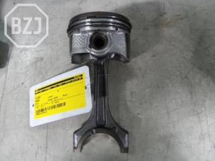 Kolben van een Mazda CX-7 2008