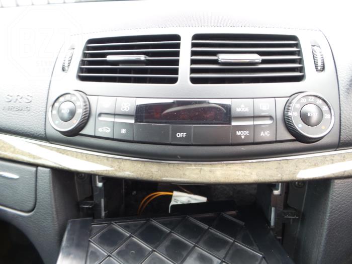 Używane Panel climatronic Mercedes E (W211) Cena na żądanie oferowane przez BZJ b.v.