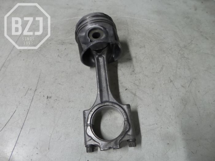 Używane Tlok Volvo S60 Cena na żądanie oferowane przez BZJ b.v.