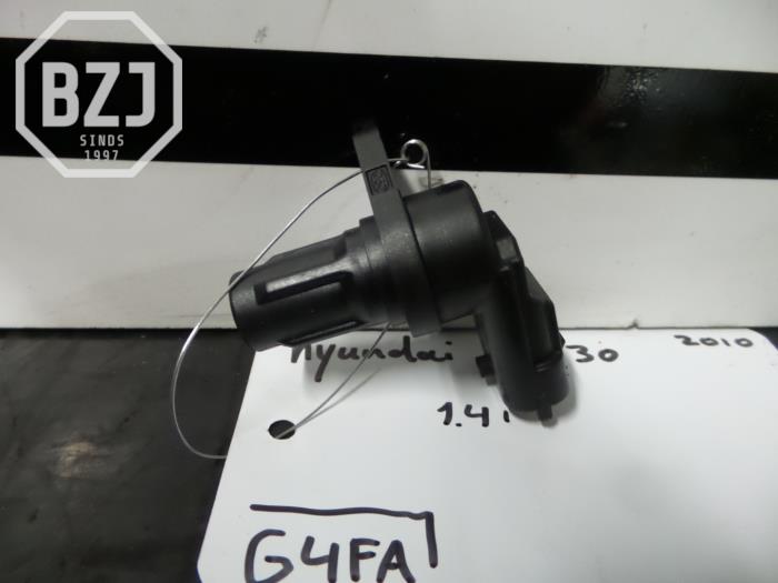 Begagnade Kamaxelsensor Hyundai I30 Pris på förfrågan erbjuds av BZJ b.v.