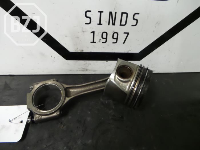 Usados Pistón Audi A4 Precio de solicitud ofrecido por BZJ b.v.
