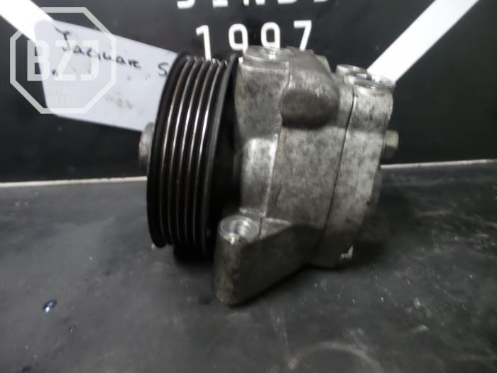 Usagé Pompe de direction Jaguar S-type (X200) 2.7 D 24V Prix € 50,00 Règlement à la marge proposé par BZJ b.v.
