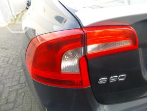 Gebrauchte Rücklicht links Volvo S60 II (FS) 2.0 D3 20V Preis auf Anfrage angeboten von BZJ b.v.