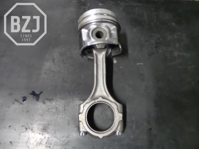 Usagé Piston Toyota Avensis Prix sur demande proposé par BZJ b.v.
