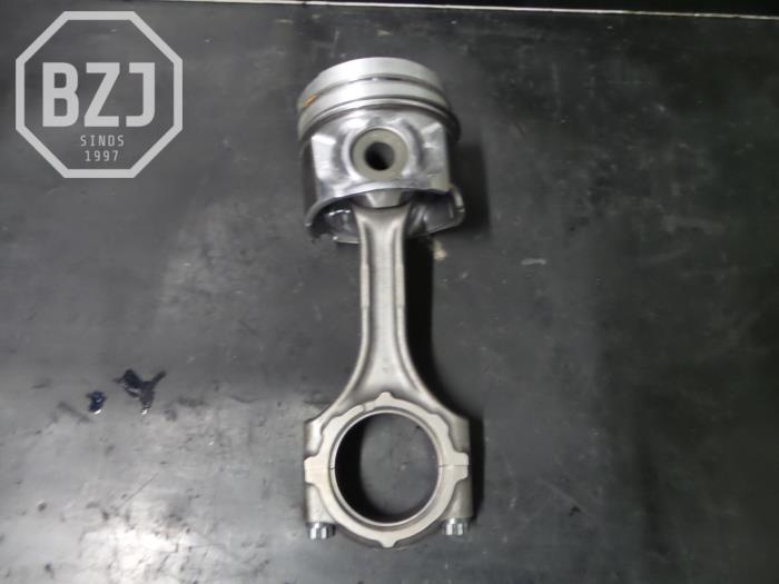 Usagé Piston Toyota Avensis Prix sur demande proposé par BZJ b.v.