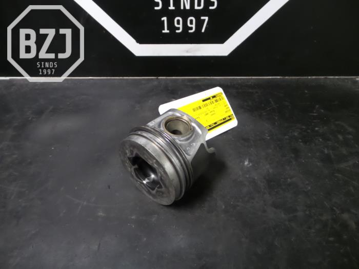 Usagé Piston Seat Leon Prix sur demande proposé par BZJ b.v.