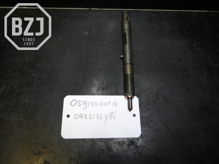 Injector (diesel) from a Audi A4 2006