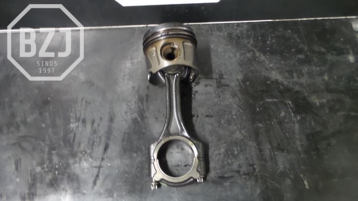 Used Piston Mercedes B-Klasse Price on request offered by BZJ b.v.