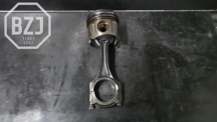 Used Piston Mercedes B-Klasse Price on request offered by BZJ b.v.