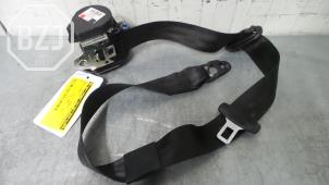 Usagé Tendeur de ceinture gauche Audi A4 Prix € 45,00 Règlement à la marge proposé par BZJ b.v.