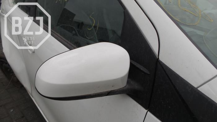 Rétroviseur extérieur droit d'un Toyota Aygo (B40)  2015