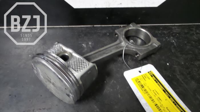 Used Piston Ford Mondeo Price on request offered by BZJ b.v.
