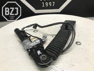 Usagé Tendeur de ceinture droit Mini Mini (R56) 1.6 16V Cooper Prix € 55,00 Règlement à la marge proposé par BZJ b.v.