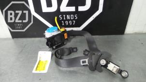 Used Seatbelt tensioner, right Kia Soul II (PS) 1.6 GDI 16V Price € 85,00 Margin scheme offered by BZJ b.v.