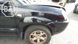 Used Front wing, right Hyundai Tucson (JM) Price on request offered by BZJ b.v.