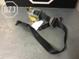 Used Seatbelt tensioner, left Kia Rio III (UB) 1.4 CVVT 16V Price € 65,00 Margin scheme offered by BZJ b.v.