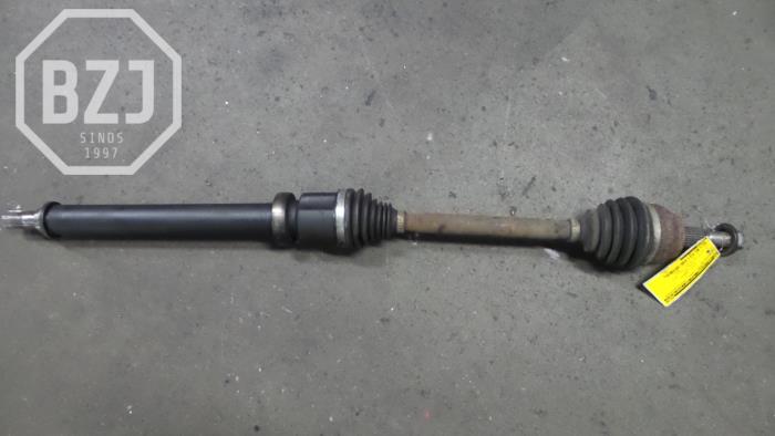 Gebrauchte Antriebswelle rechts vorne Ford Focus Preis € 125,00 Margenregelung angeboten von BZJ b.v.