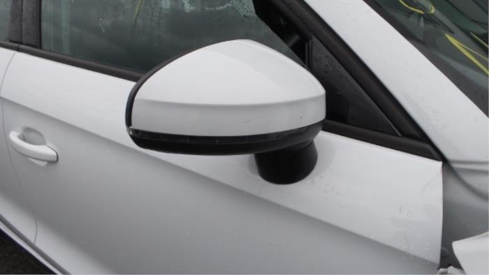 Audi A1 Hatchback 2010-> Heated Convex Wing Mirror Glass Passenger Side N/S