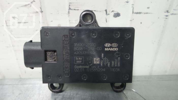 Gebrauchte Stabilisierung Regelsensor Hyundai iX35 (LM) Preis auf Anfrage angeboten von BZJ b.v.