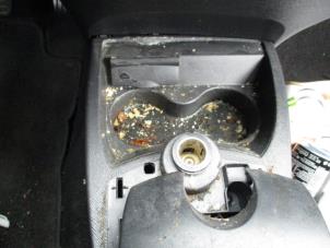 Used Cup holder Renault Twingo II (CN) 1.5 dCi 90 FAP Price on request offered by Boekholt autodemontage B.V