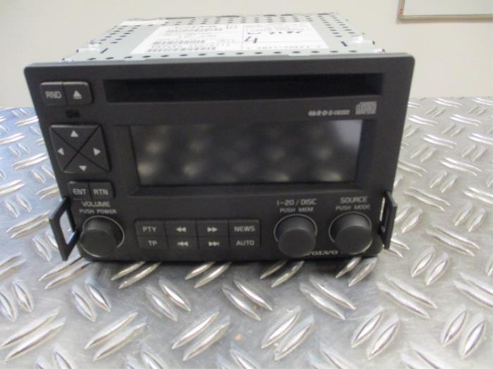 Reproductor de CD y radio de un Volvo S40 (VS) 1.8 16V 2003
