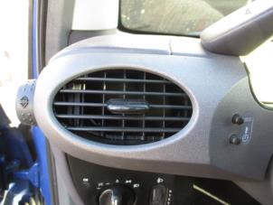 Used Dashboard vent Mercedes A (W168) 1.6 A-160 Price on request offered by Boekholt autodemontage B.V