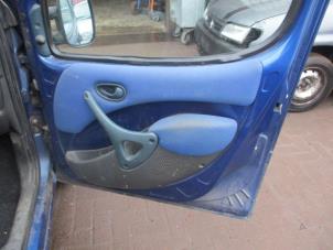 Used Front door handle 4-door, right Fiat Doblo (223A/119) 1.6 16V Price on request offered by Boekholt autodemontage B.V