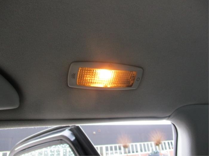 Iluminación interior detrás de un Seat Toledo (1M2) 1.6 16V 2005