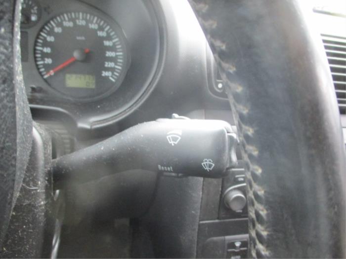 Scheibenwischer Schalter van een Seat Toledo (1M2) 1.6 16V 2005