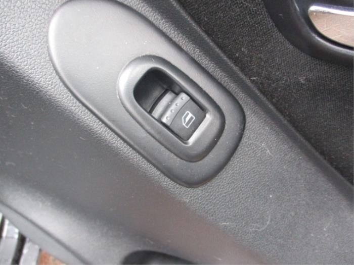 Electric window switch from a Seat Toledo (1M2) 1.6 16V 2005