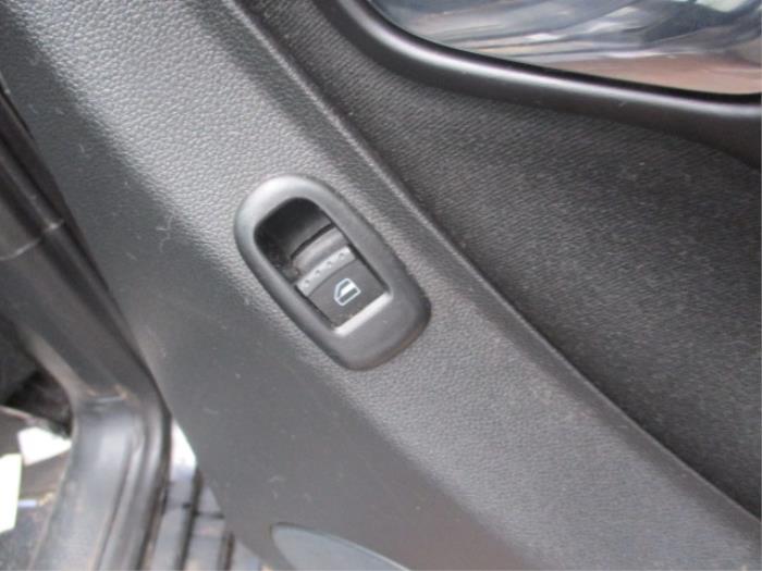 Electric window switch from a Seat Toledo (1M2) 1.6 16V 2005