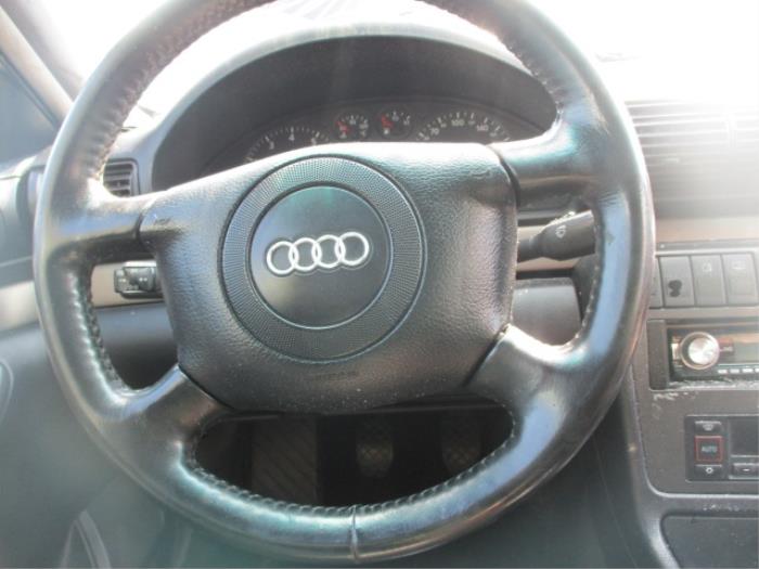 Airbag links (Lenkrad) van een Audi A4 Avant (B5) 1.6 1999