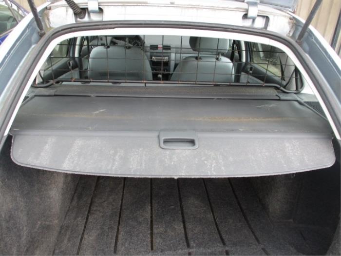 Luggage compartment cover from a Skoda Fabia (6Y5) 1.4i 2002