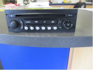 Used Radio CD player Peugeot 207/207+ (WA/WC/WM) 1.4 16V Price € 50,00 Margin scheme offered by Boekholt autodemontage B.V