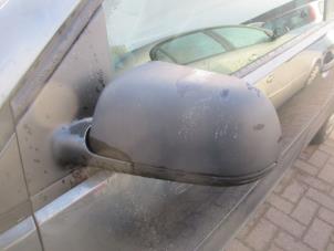 Used Wing mirror, left Volkswagen Polo IV (9N1/2/3) 1.9 SDI Price on request offered by Boekholt autodemontage B.V