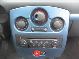 Used Panic lighting switch Renault Clio III (BR/CR) 1.2 16V 75 Price on request offered by Boekholt autodemontage B.V