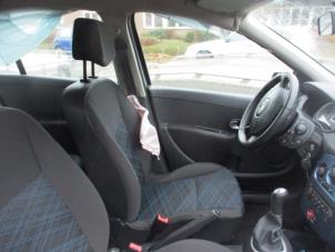 Used Headrest Renault Clio III (BR/CR) 1.2 16V 75 Price on request offered by Boekholt autodemontage B.V