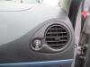 Dashboard vent from a Renault Clio III (BR/CR), 2005 / 2014 1.2 16V 75, Hatchback, Petrol, 1.149cc, 55kW (75pk), FWD, D4F740; D4FD7; D4F706; D4F764; D4FE7, 2005-06 / 2014-12, BR/CR1J; BR/CRCJ; BR/CR1S; BR/CR9S; BR/CRCS; BR/CRFU; BR/CR3U; BR/CRP3 2008
